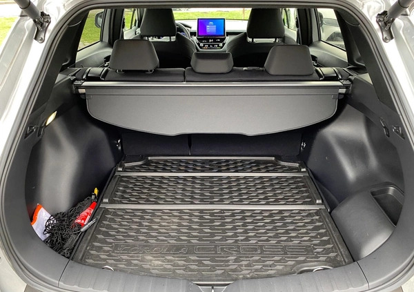 Toyota Corolla Cross cena 166900 przebieg: 17137, rok produkcji 2022 z Margonin małe 211